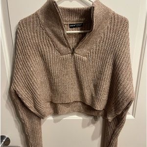 Crop sweater with zipper